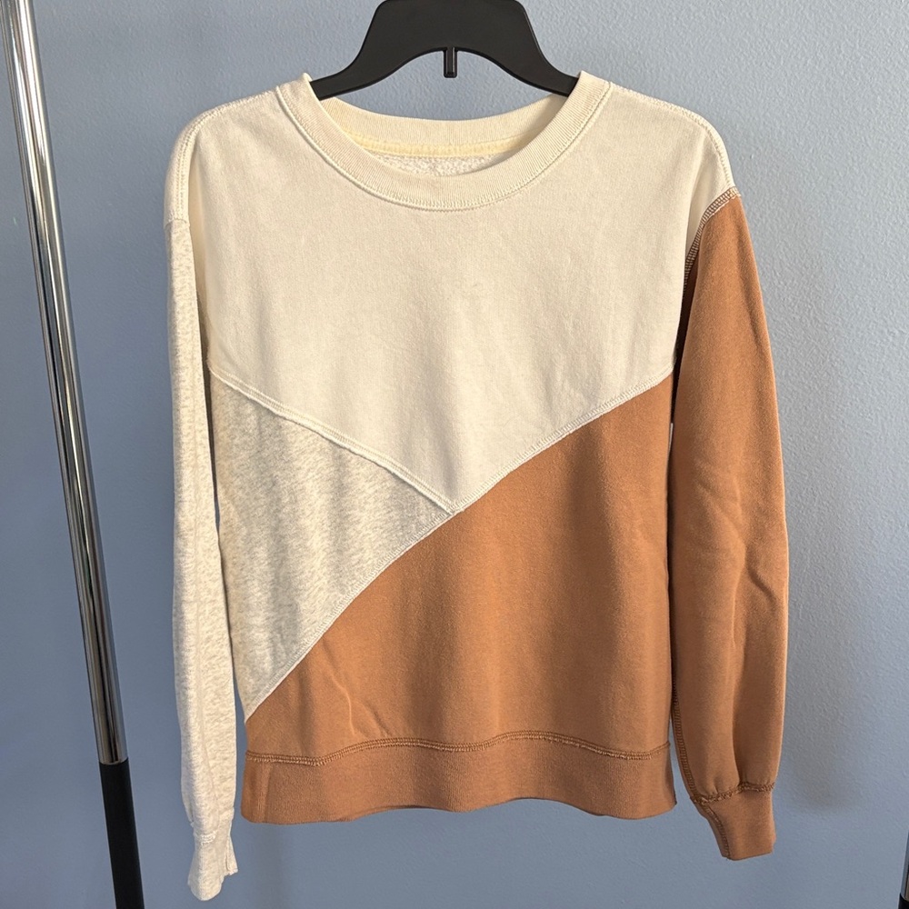 Abercrombie & Fitch Cream and Tan Colorblock Crew Neck Sweater